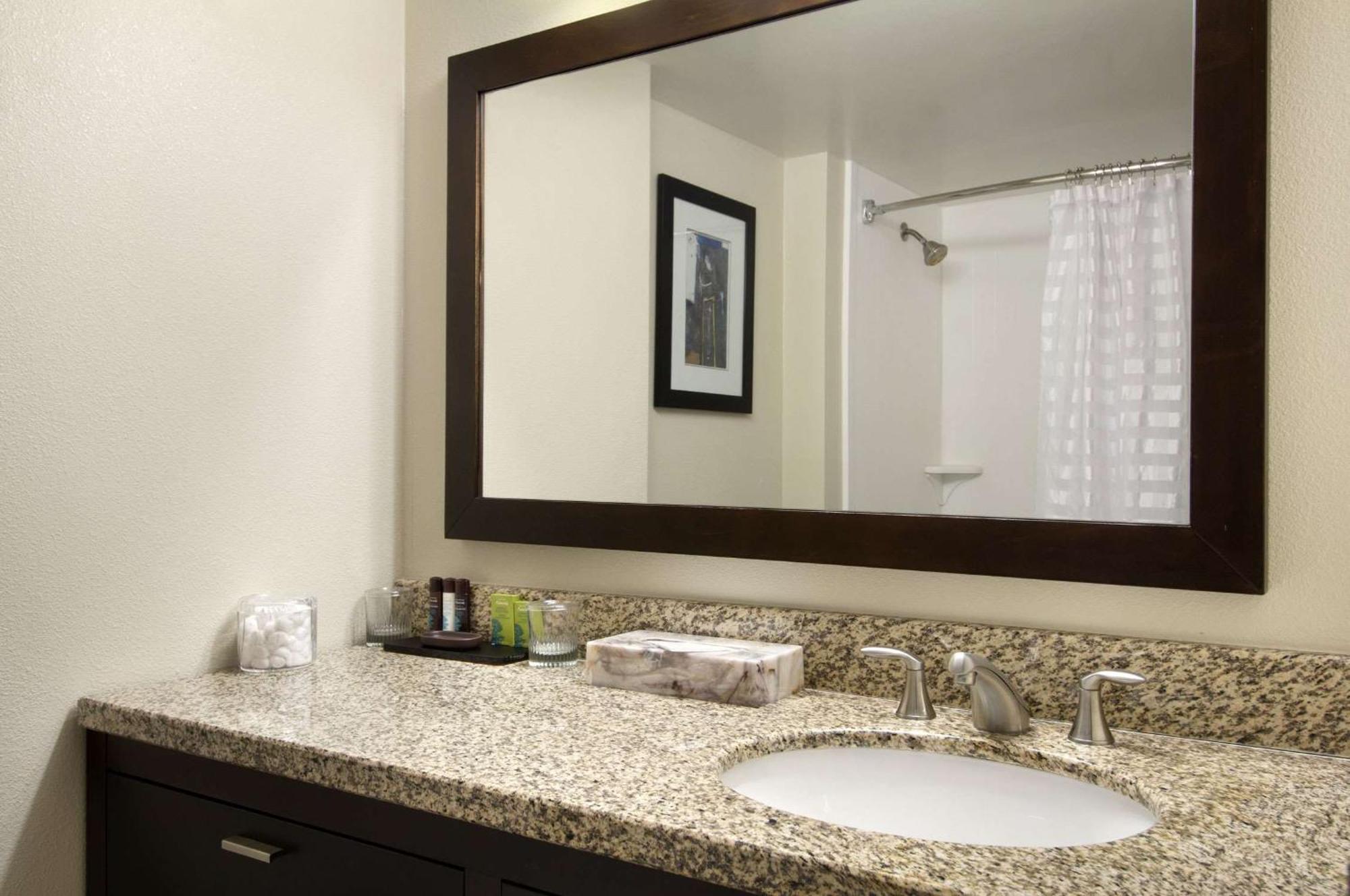 Embassy Suites By Hilton Seattle - Tacoma International Airport Tukwila Esterno foto